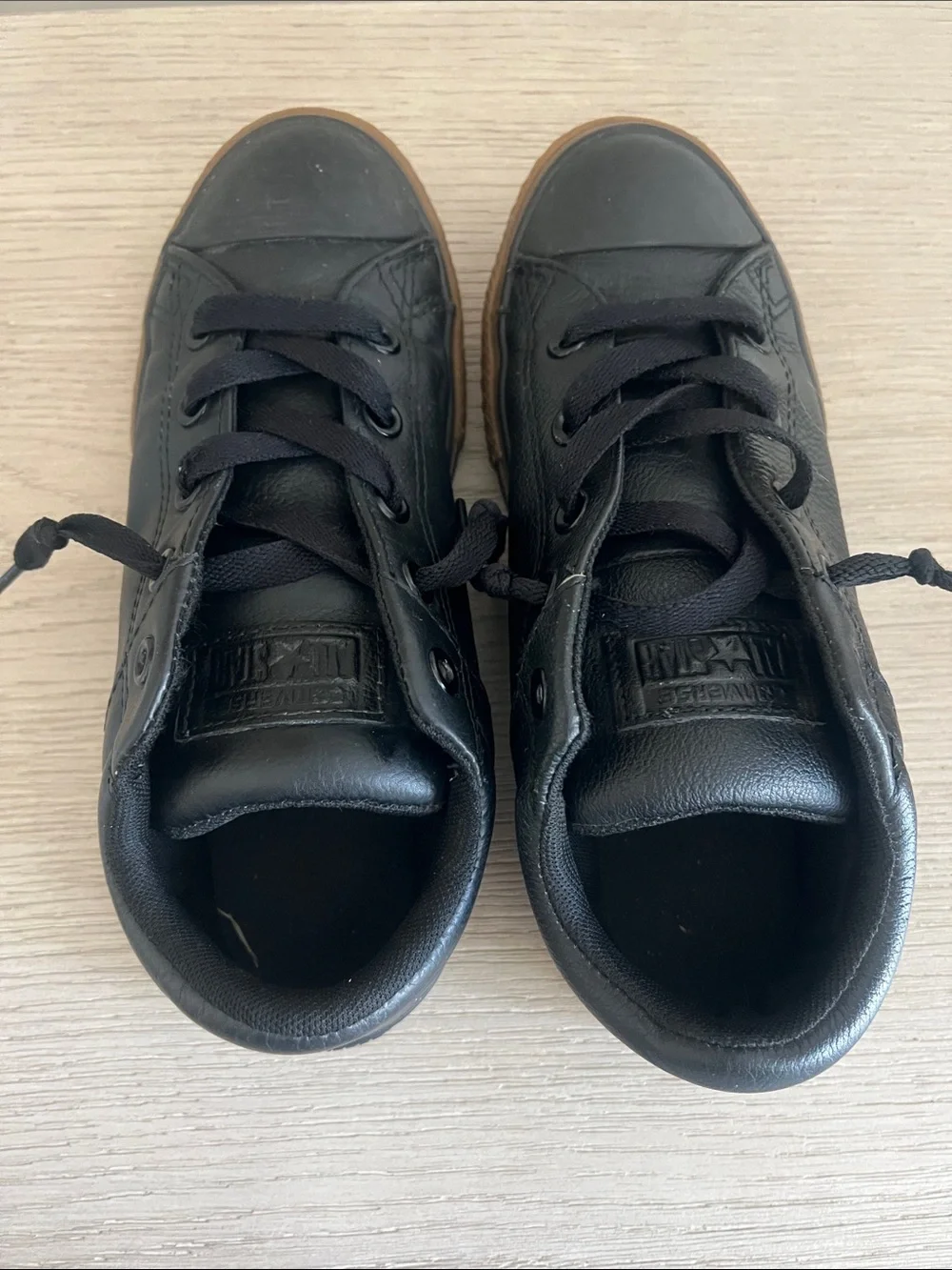 Converse Kids Black Leather Low-Top Sneakers with Gum Sole size 4